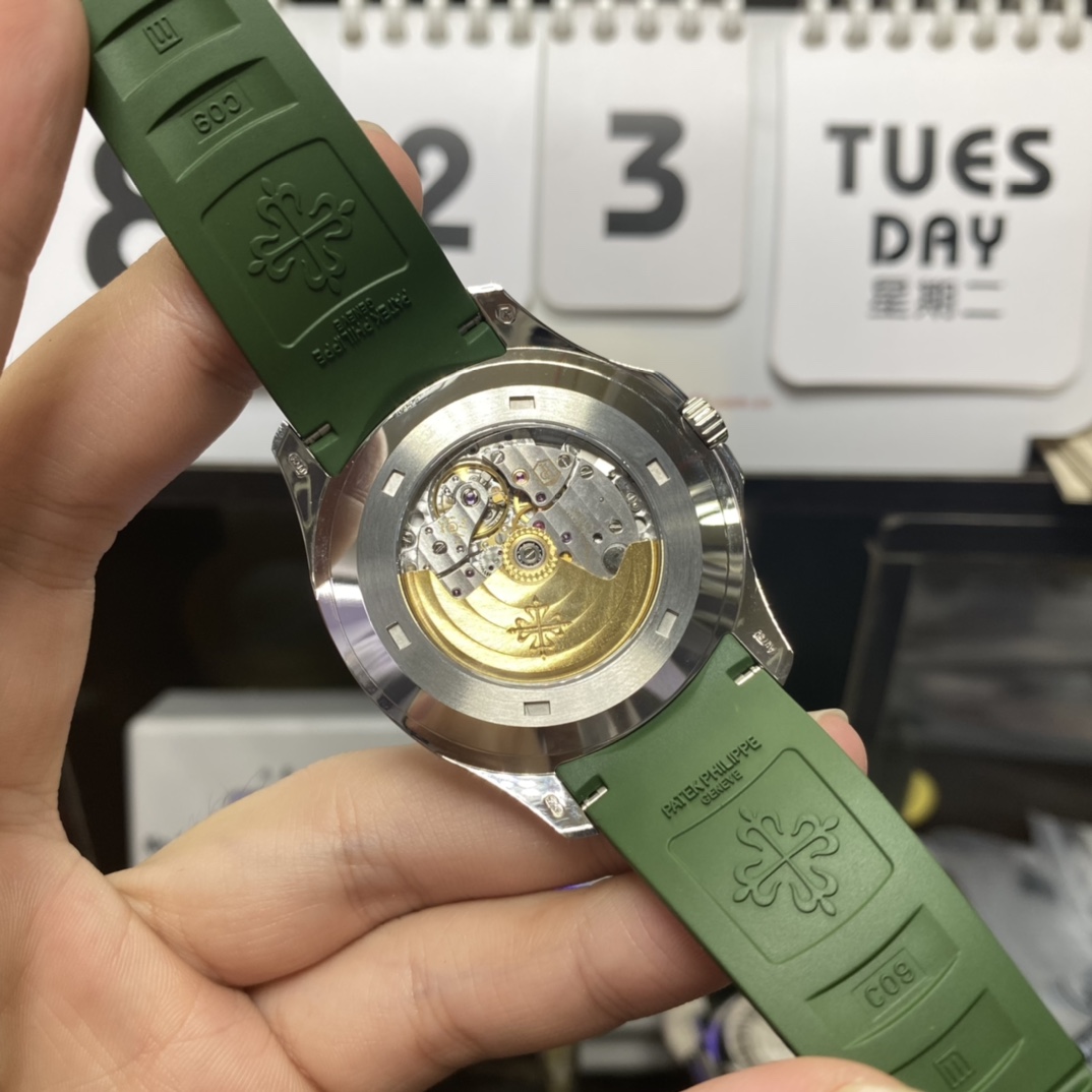 Patek Philippe Aquanaut Series 5168G-010, Green Dial Green Rubber Strap, 42.2mm Size.