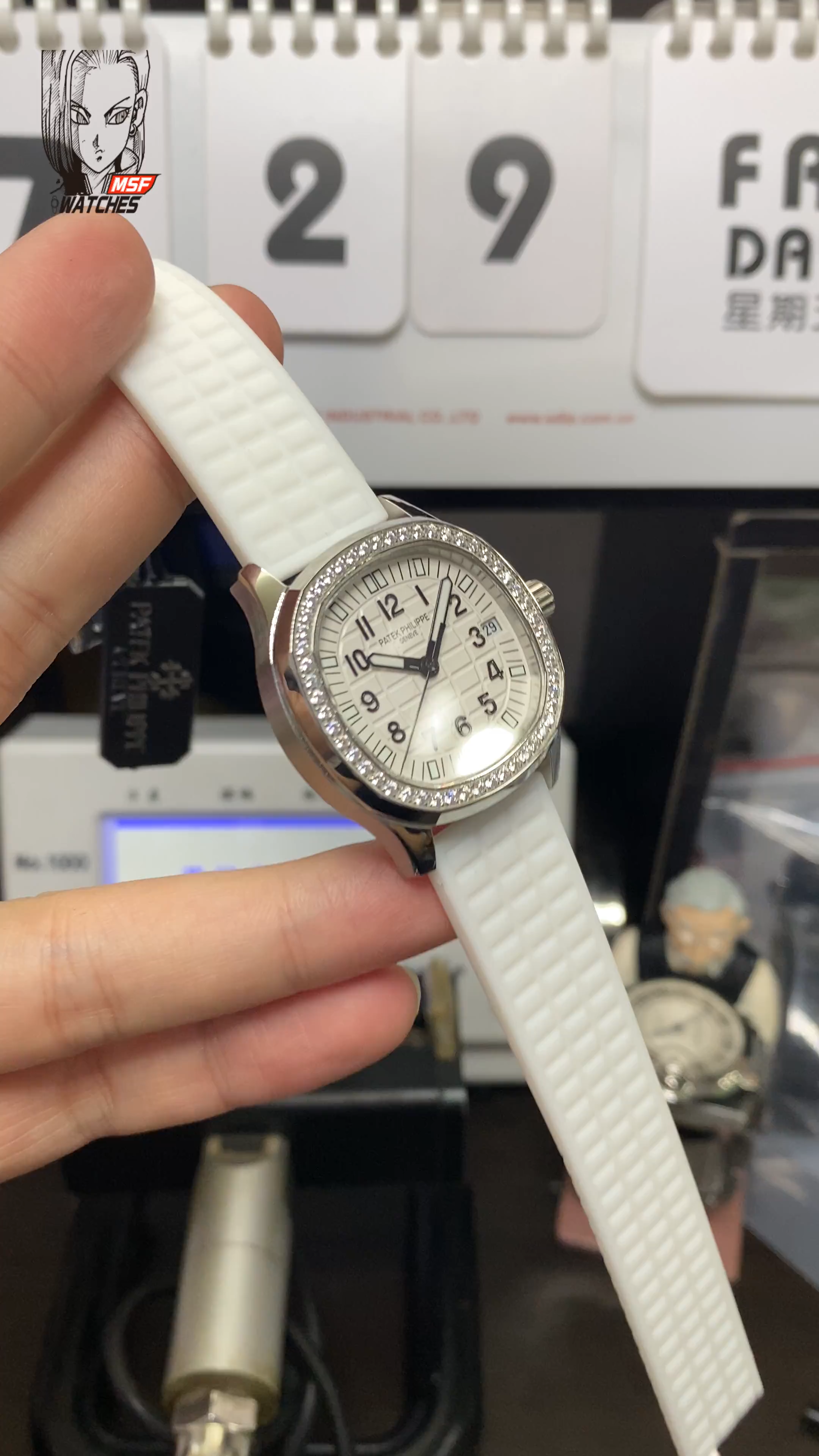 Patek Philippe Aquanaut series 5069G-011, White Dial with Diamond Bezel, Women 35.2mm Size.