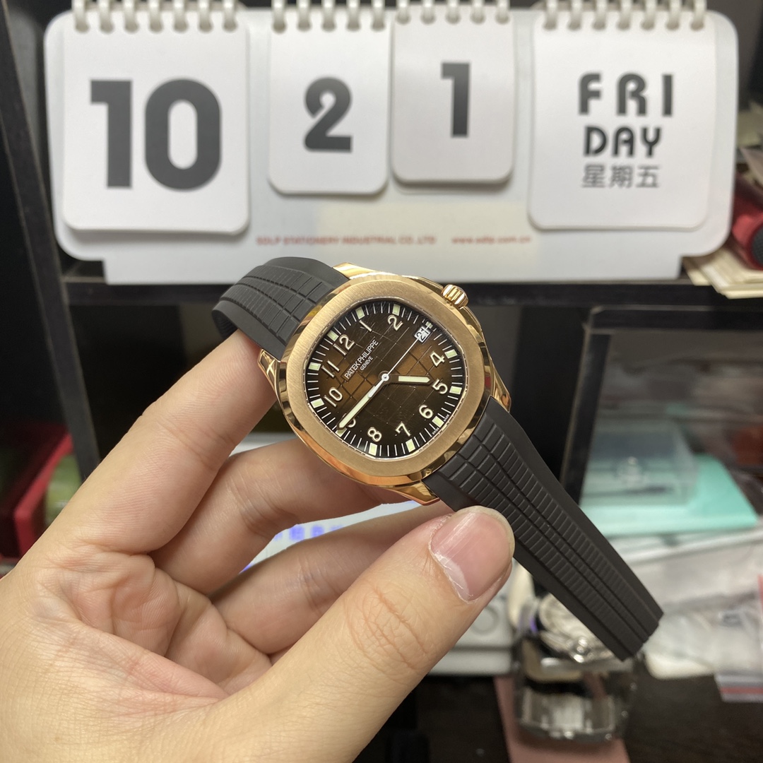 Patek Philippe Aquanaut Series 5167R-001, Rose Gold Case Coffee Dial Brown Strap, 40mm Size.