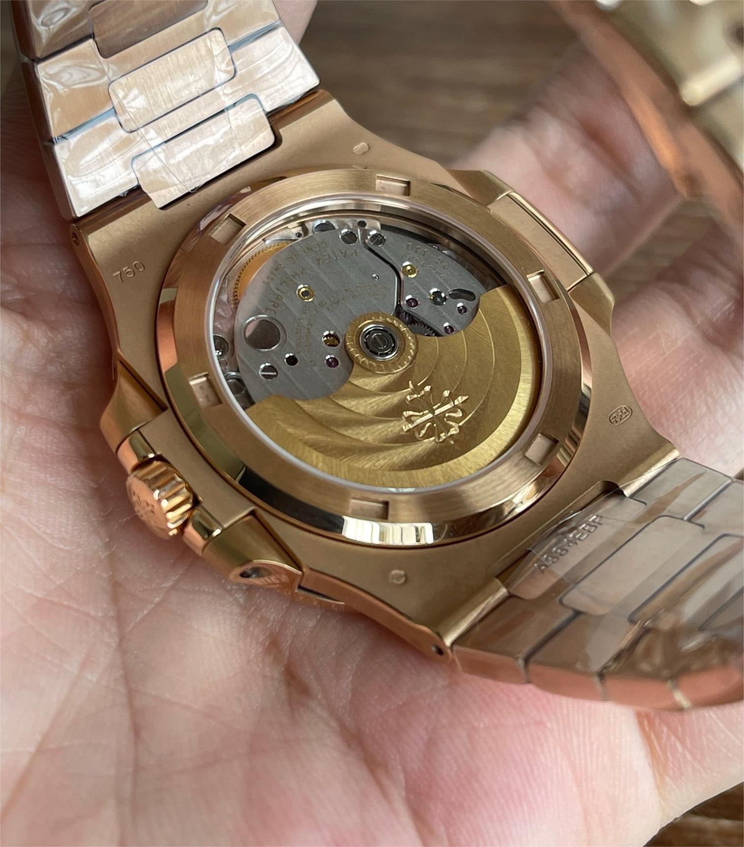 Patek Philippe Nautilus series 5711 Rose Gold Case with grey Dial Steel Bracelet, 40mm Size.