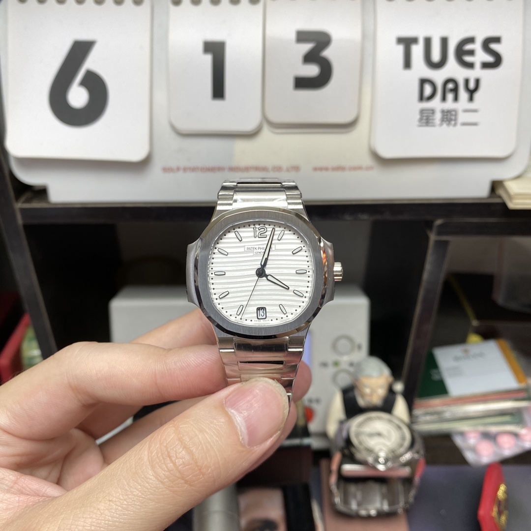 Patek Philippe Nautilus series 71181A-010, White Dial with Steel Bracelet Version, 35.2mm size.