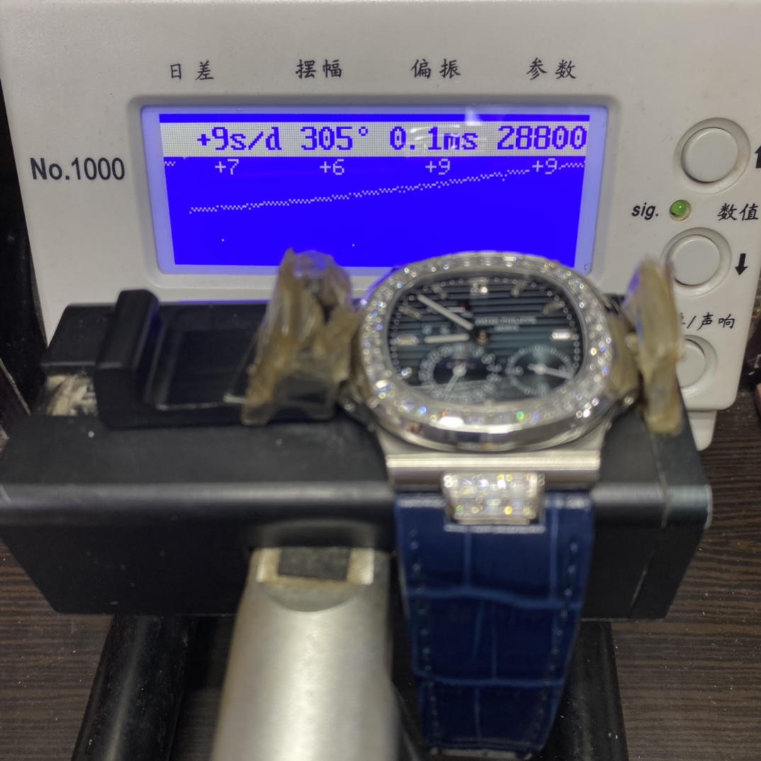 Patek Philippe Nautilus series 5724G-001, Square Diamond Bezel Blue Dial Blue Leather Strap, 40mm size.