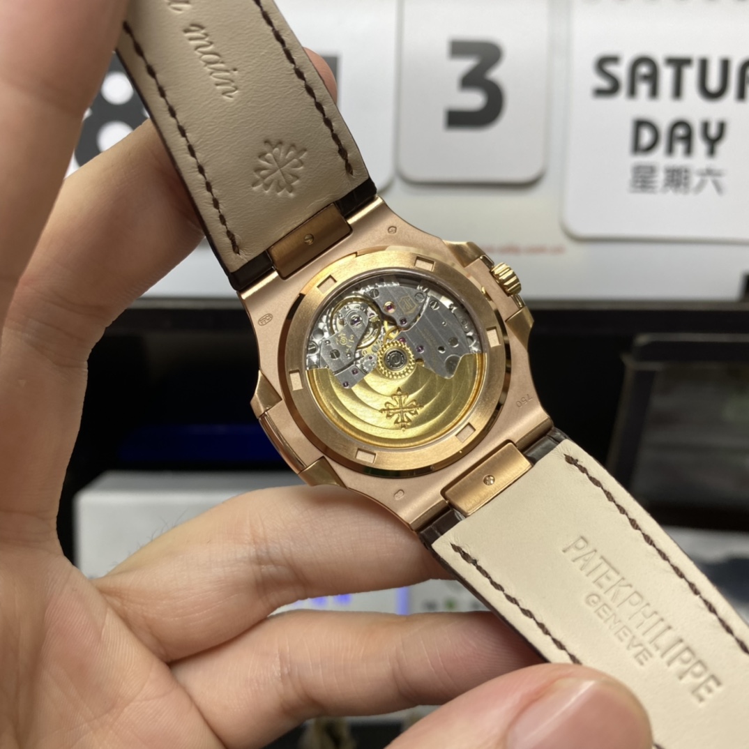 Patek Philippe Nautilus series 5711R, Rose Gold Case Grey Dial, 40mm Size.