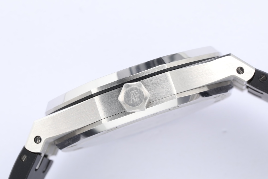 Audemars Piguet Royal Oak Offshore Series 26522CE.OO.1225CE.01, Black Case Black Dial Tourbillon Watch, 41mm Size.