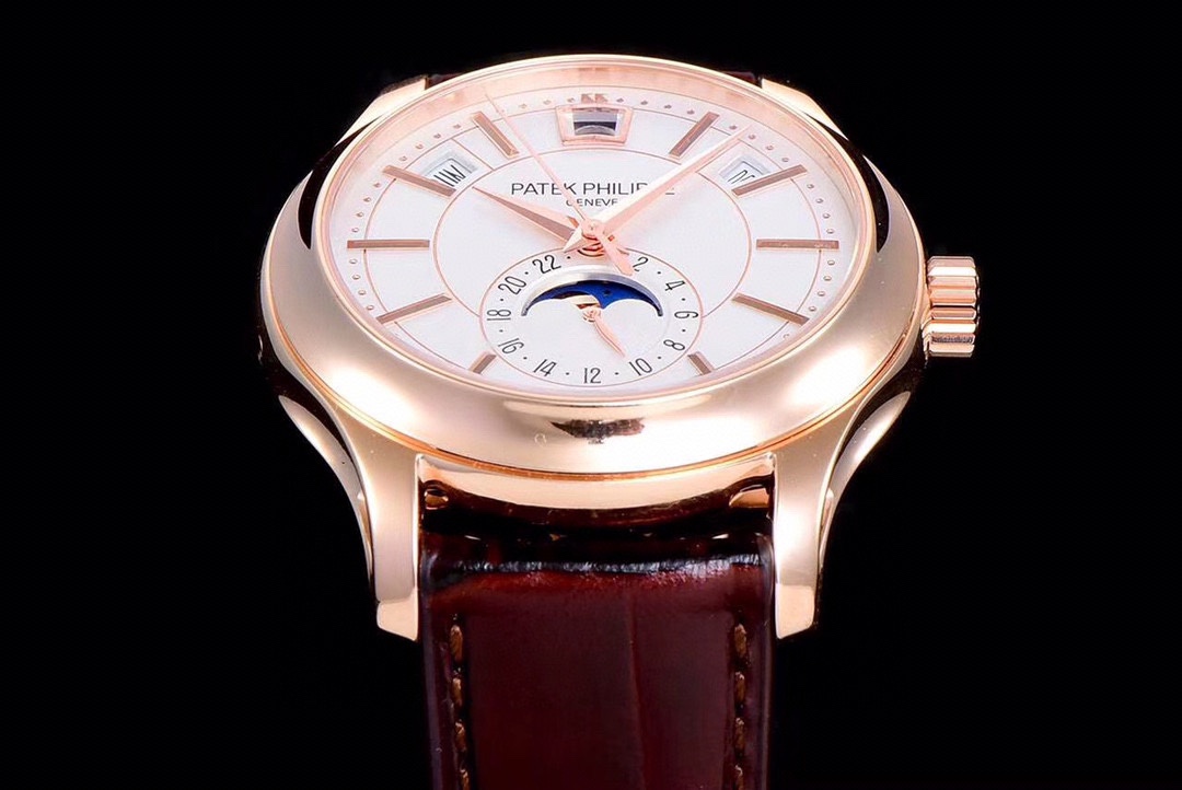 Patek Philippe Complicated Chronograph Series 5205R-001, Ivory Dial, 40mm size.