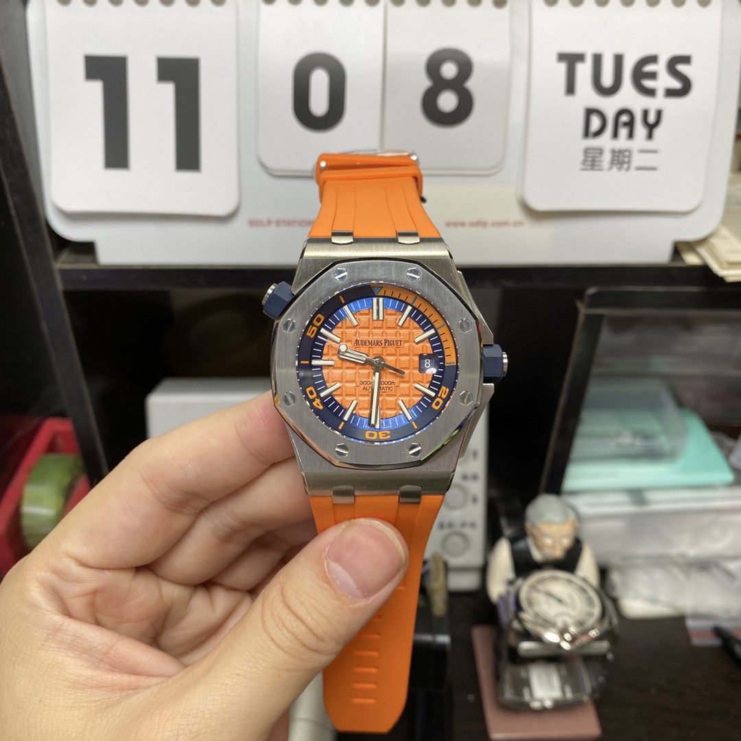 Audemars Piguet Royal Oak Offshore Series 15710ST.OO.A010CA.01, White Dial White Rubber Strap, 42mm size.