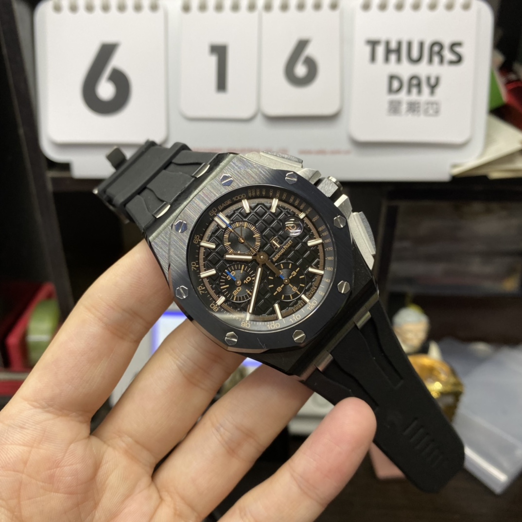 Audemars Piguet Royal Oak Offshore Series 26405CE.OO.A002CA.02, Ceramic Case, 44mm size.