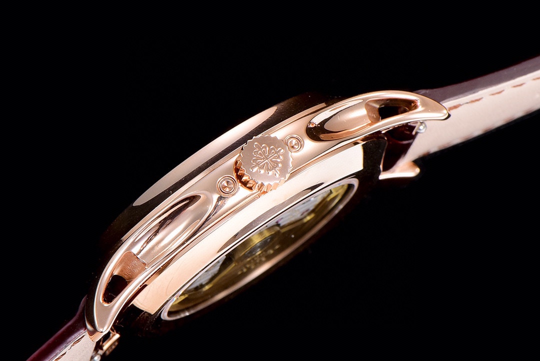 Patek Philippe Complicated Chronograph Series 5205R-001, Ivory Dial, 40mm size.