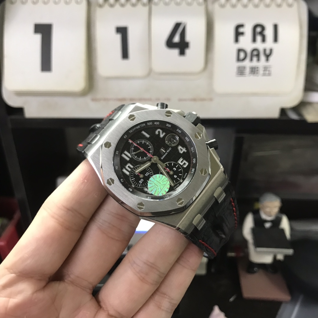 Audemars Piguet Royal Oak Offshore Series 26470ST.OO.A101CR.01, Stainless Steel Case with Ceramic Crown Buttons, 42mm size.
