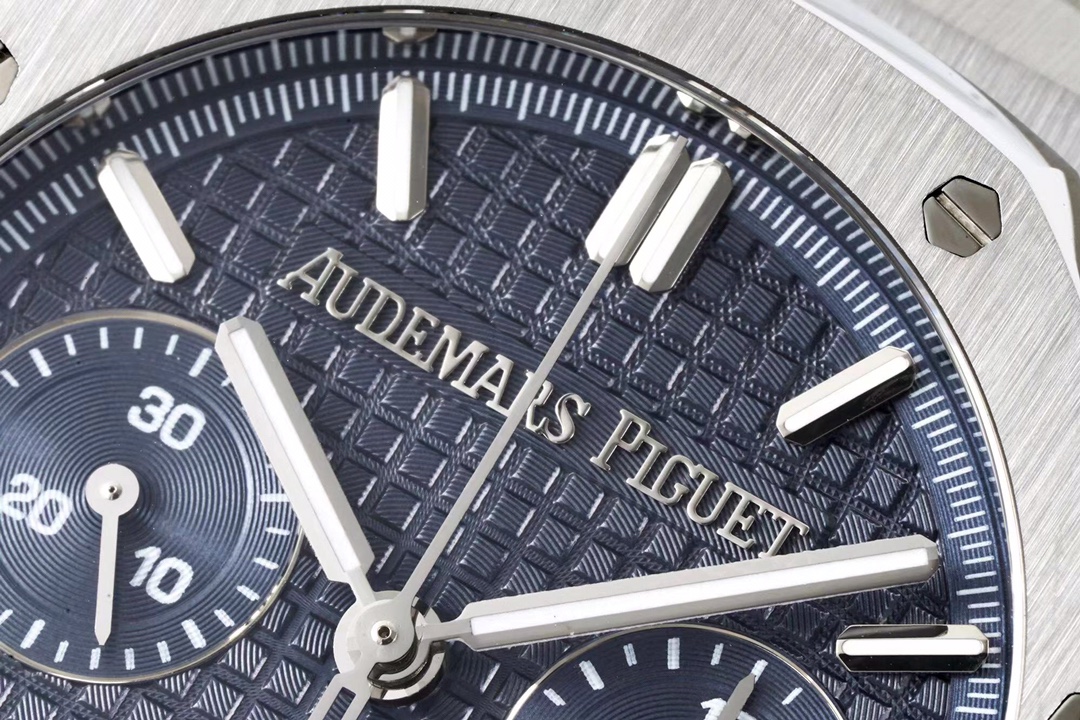 Audemars Piguet Royal Oak Series 26240ST.OO.1320ST.05, Blue Dial, 41mm size.