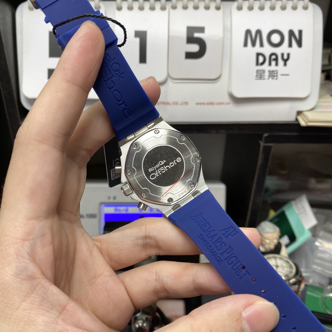 Audemars Piguet Royal Oak Offshore Series 26231ST.ZZ.D027CA.01, Blue Panda Dial, 37mm size.