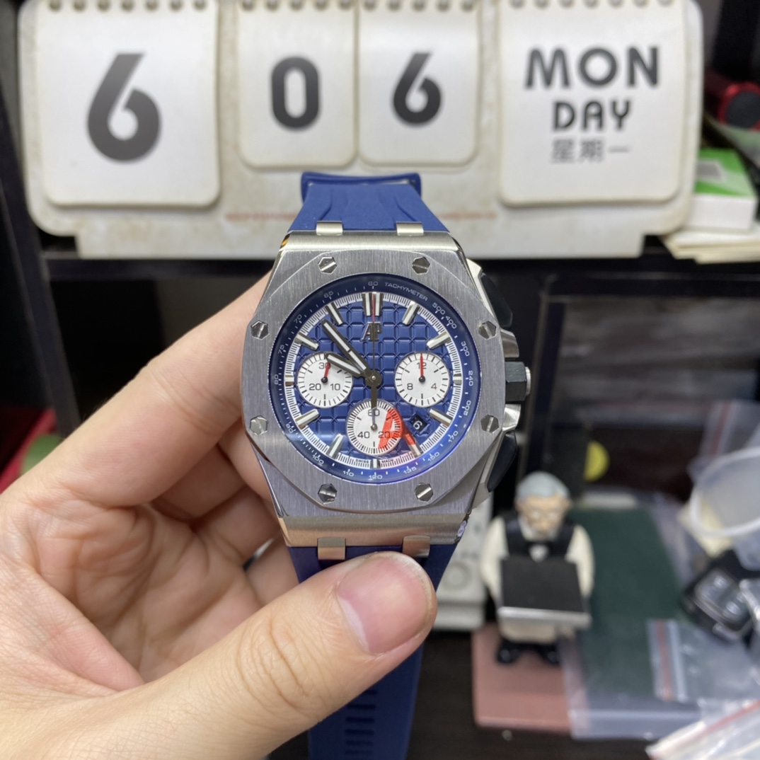 Audemars Piguet Royal Oak Offshore Series 26420TI.OO.A027CA.01, Blue Dial with Blue Rubber Strap, 43mm size.