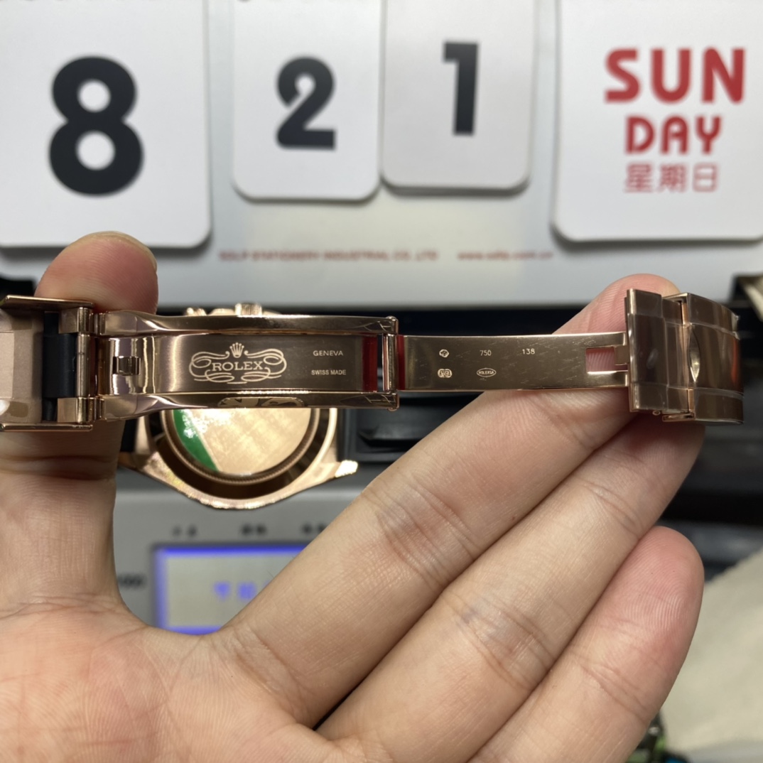 Rolex Cosmograph Daytona Series M116515LN-0041, Rose Gold Case Coffee Dial, 40mm size.