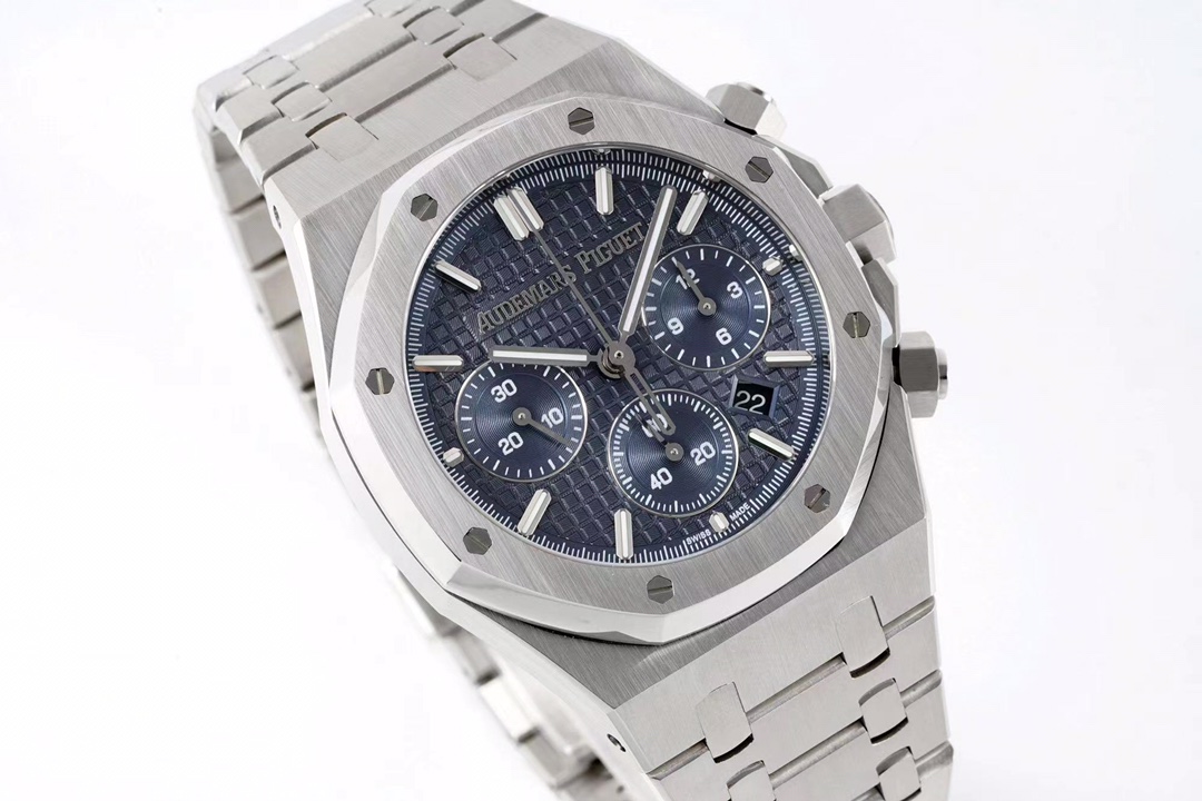 Audemars Piguet Royal Oak Series 26240ST.OO.1320ST.05, Blue Dial, 41mm size.