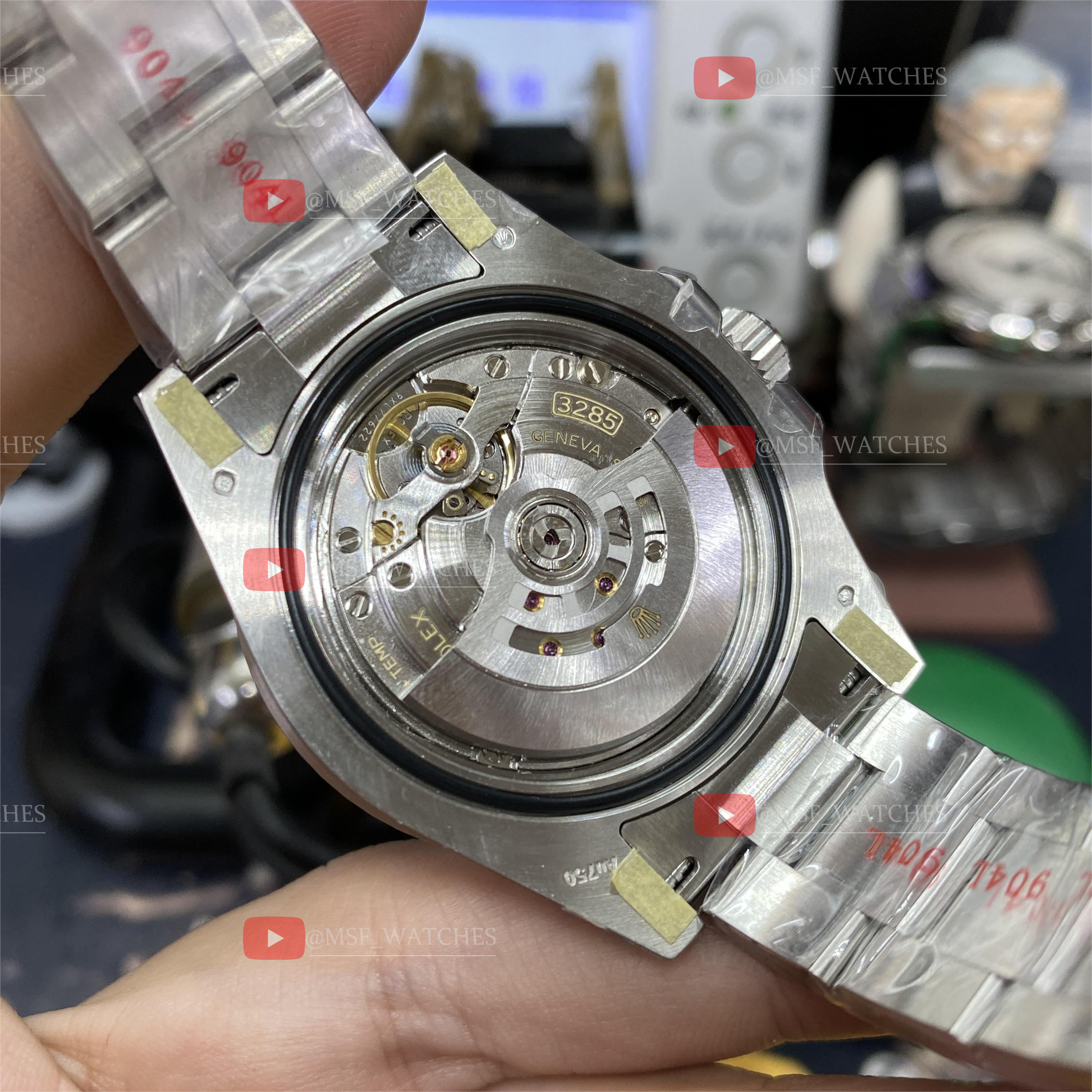 Rolex GMT-Master II series 116710LN-0001, All-Black Bezel Black Dial Green Hands, 40mm Size.