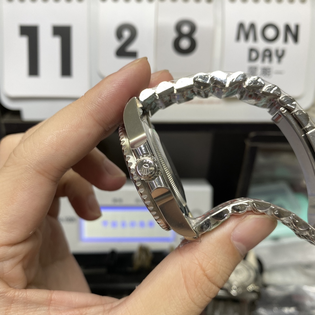 Rolex GMT-Master II series m126710blnr-0002, BATMAN, Steel Bracelet Black and Blue Ceramic Bezel Black Dial, 40mm size, Jubilee strap