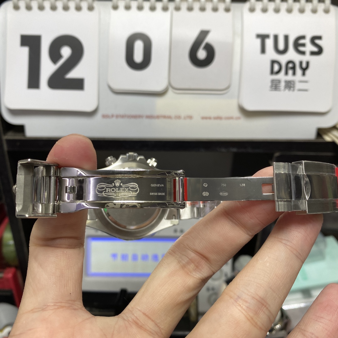 Rolex Cosmograph Daytona Series 116519-L(FC), Platinum Panda Dial, 40mm size.