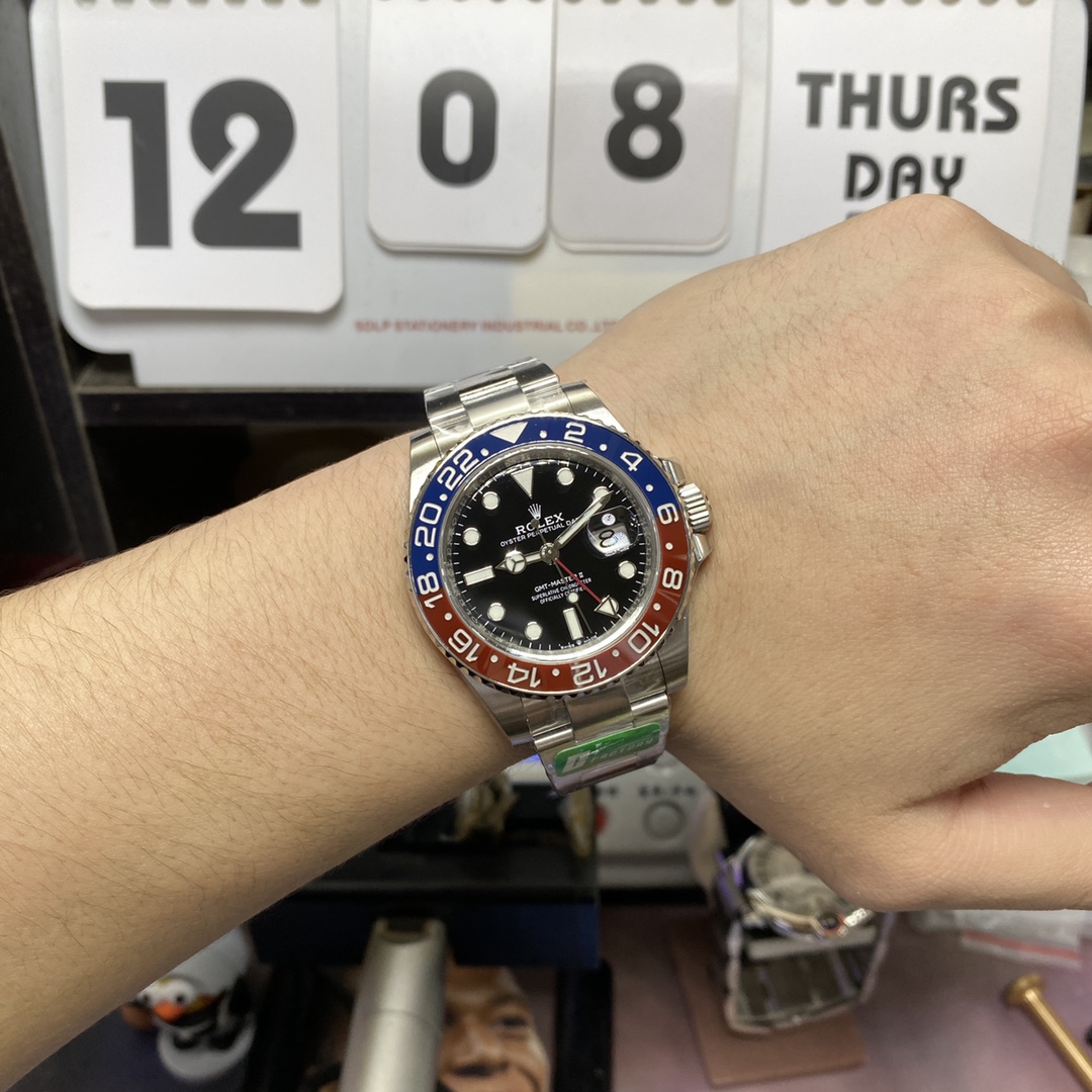 Rolex GMT-Master II series m126710blro-0002, Pepsi bezel features a five-link Jubilee bracelet a red and blue ceramic bezel a black dial and a red GMT hand, 40mm size.