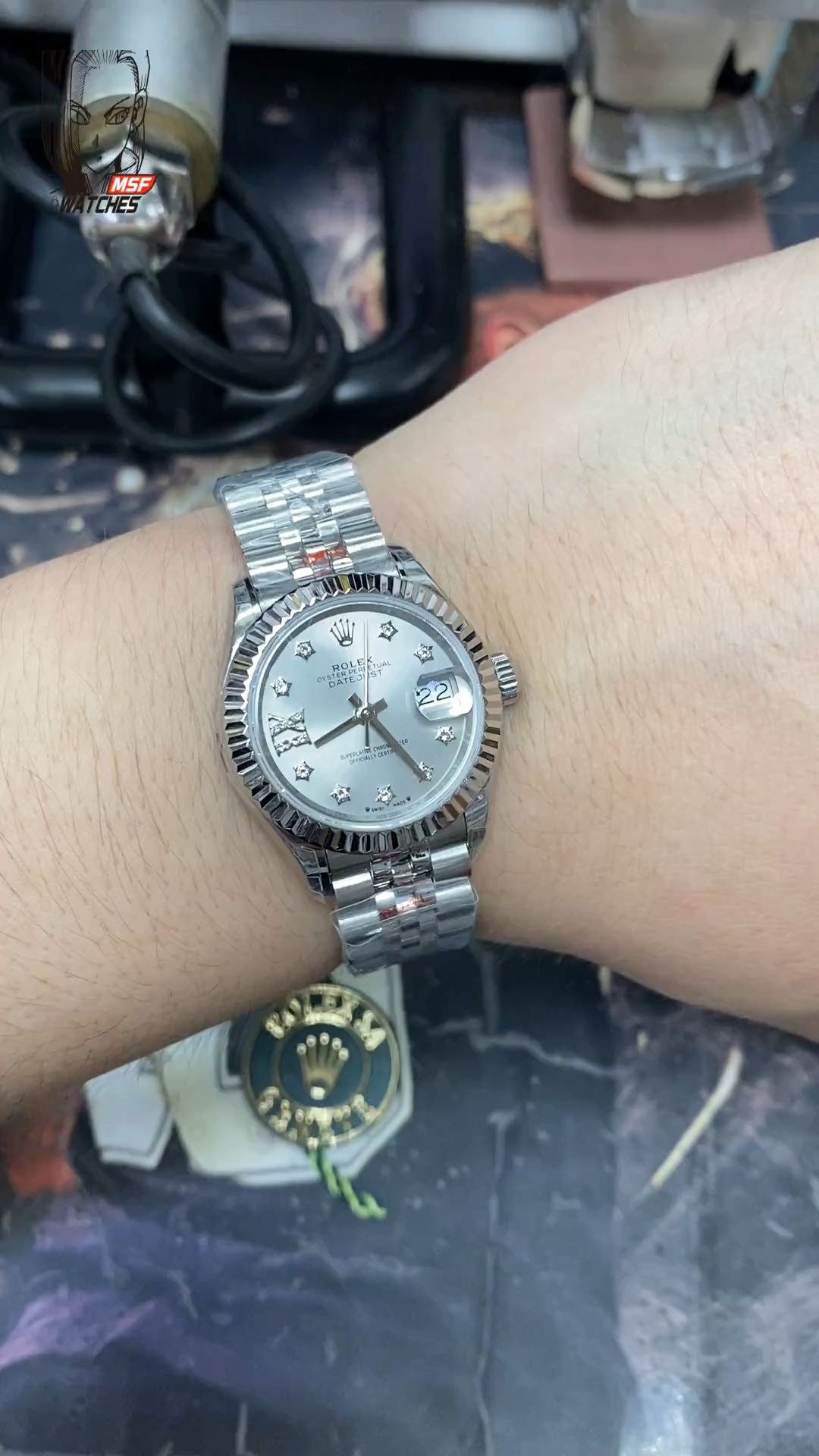 Rolex Datejust Series m279174-0021, Sunburst Silver Dial with Star-Shaped Diamond Hour Markers, 28mm Size, Five-Link Steel Bracelet.