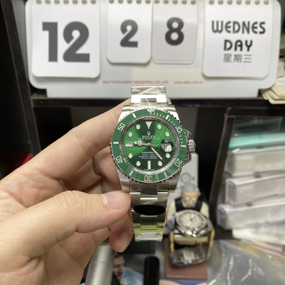 Rolex Submariner Series 116610LV-0002, Green Hulk, 40mm size.