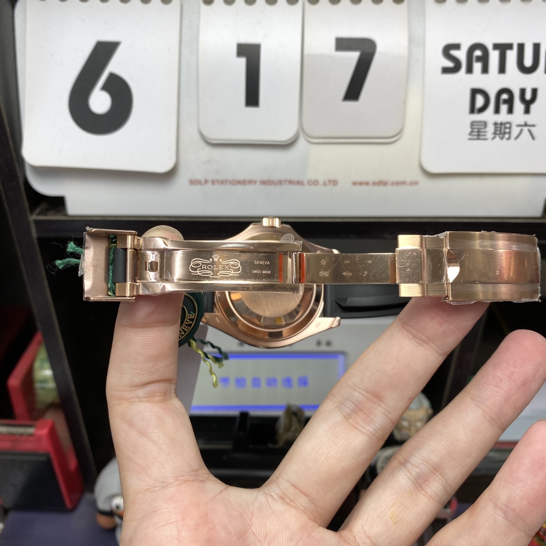 Rolex Yacht-Master Series m126655-0002, Rose Gold Yacht, 40mm size.