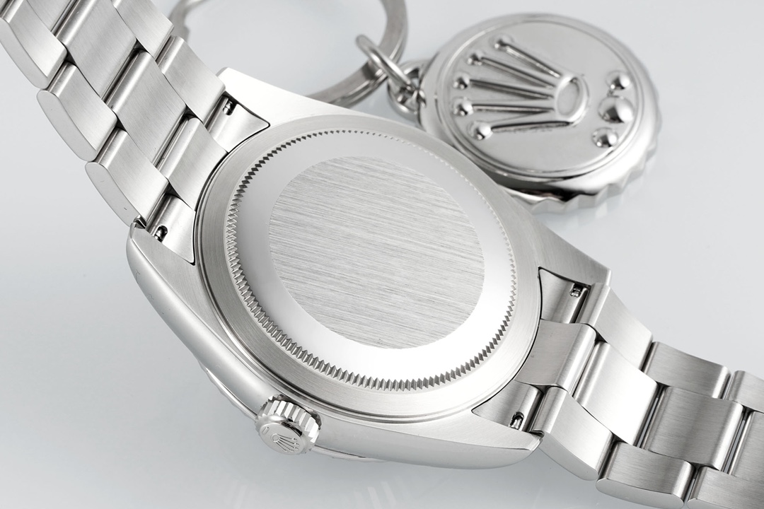 Rolex SKY-DWELLER series white Dial Steel Bracelet ,Month Date and GMT Dual Time Zone Functions, 42mm Size.