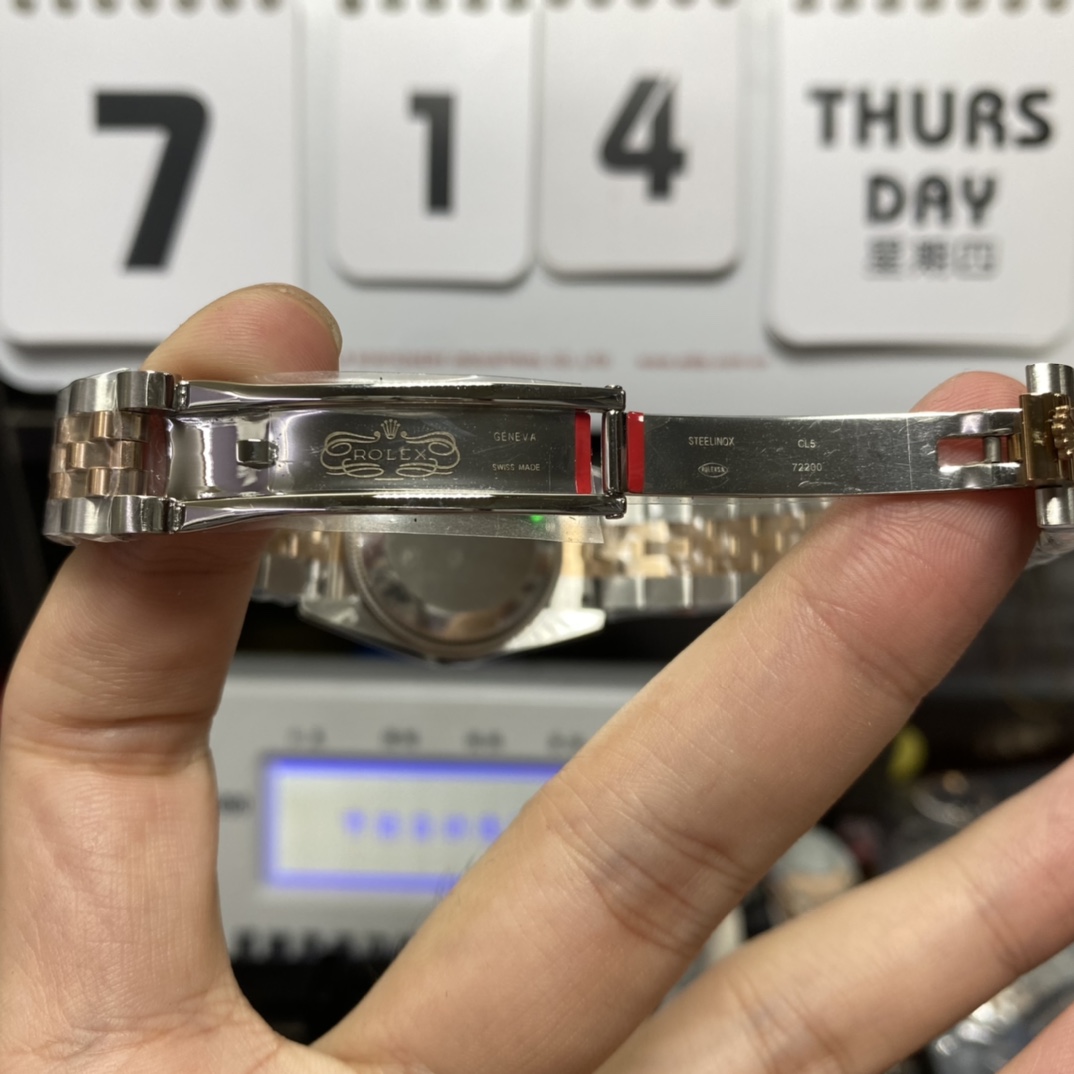 Rolex Datejust series m278383rbr-0030, Two-Tone Gold Case with Green Dial and Diamond Bezel, 31mm size, Jubilee bracelet.