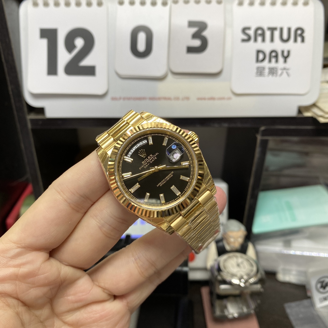 Rolex Day-Date Series m228238-0067, Ice Sugar Diamond Black Dial All-Gold Design, 40mm Size.