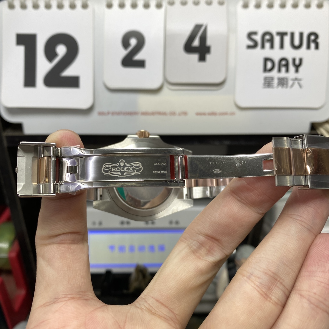 Rolex GMT-Master II Series m126711chnr-0002, Sand Dial Rose Gold Case, 40mm Size.