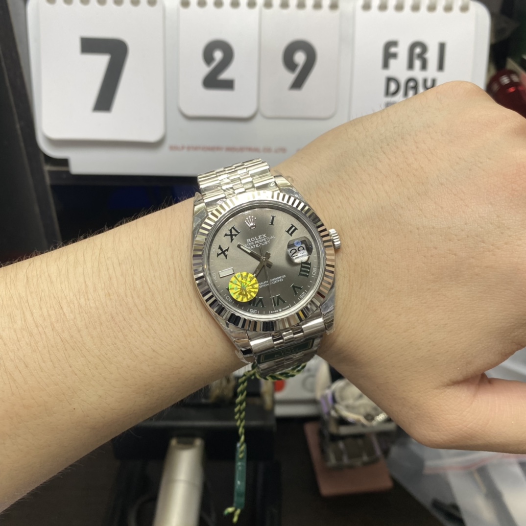 Rolex Datejust Series m126334-0022, Grey Dial with Green Roman Numerals Five-Link Stainless Steel Bracele, 41mm Size.