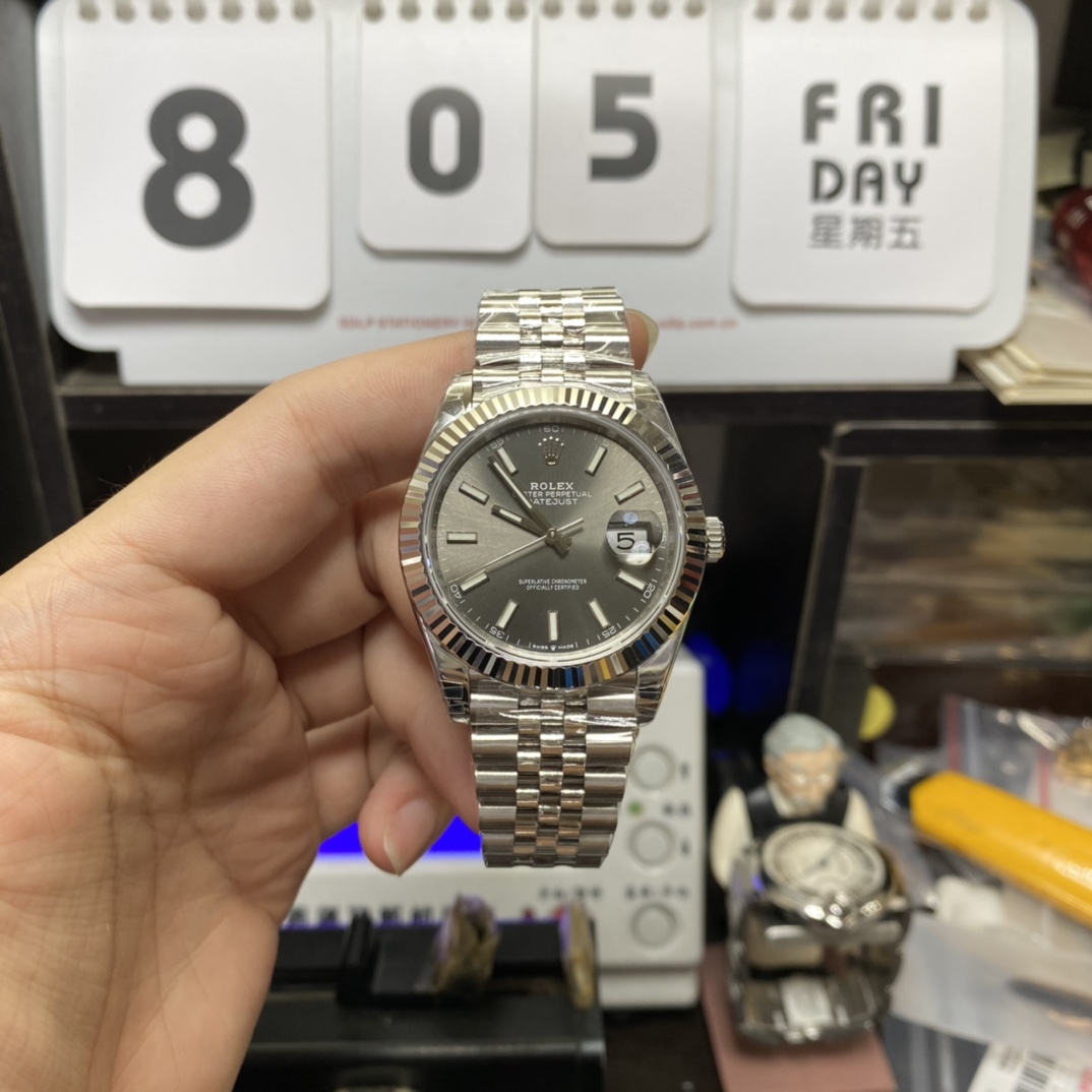 Rolex Datejust Series m126334-0014, Grey Dial, 41mm size, Jubilee stainless steel bracelet.