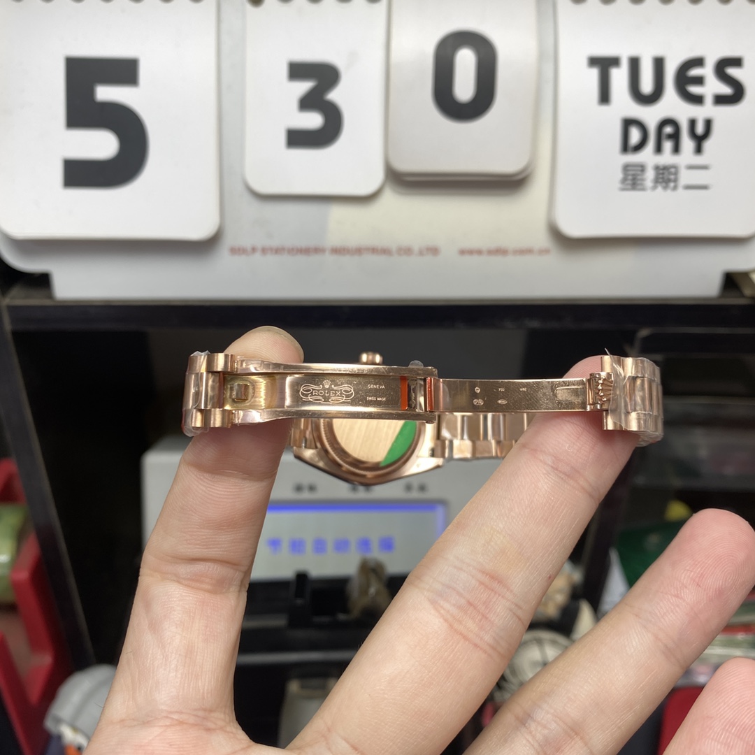 Rolex Datejust series m279135rbr-0001, Coffee Dial with Diamond Bezel and Full Rose Gold Case, 28mm size.