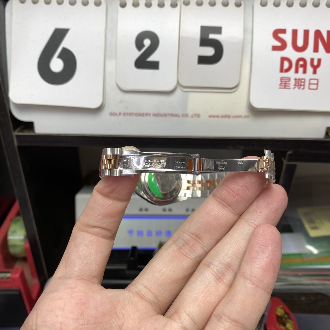 Rolex Datejust series m279171-0015, Rose Gold with Purple Dial and Diamond Hour Markers, 28mm Size.