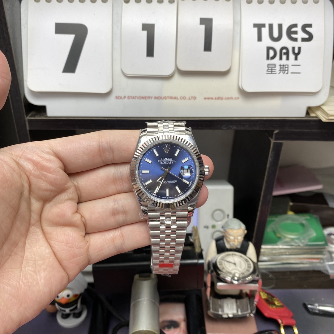 Rolex Datejust Series m126334-0002, Classic Blue Dial Fluted Bezel, 41mm Size.