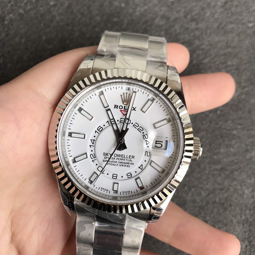 Rolex SKY-DWELLER series white Dial Steel Bracelet ,Month Date and GMT Dual Time Zone Functions, 42mm Size.