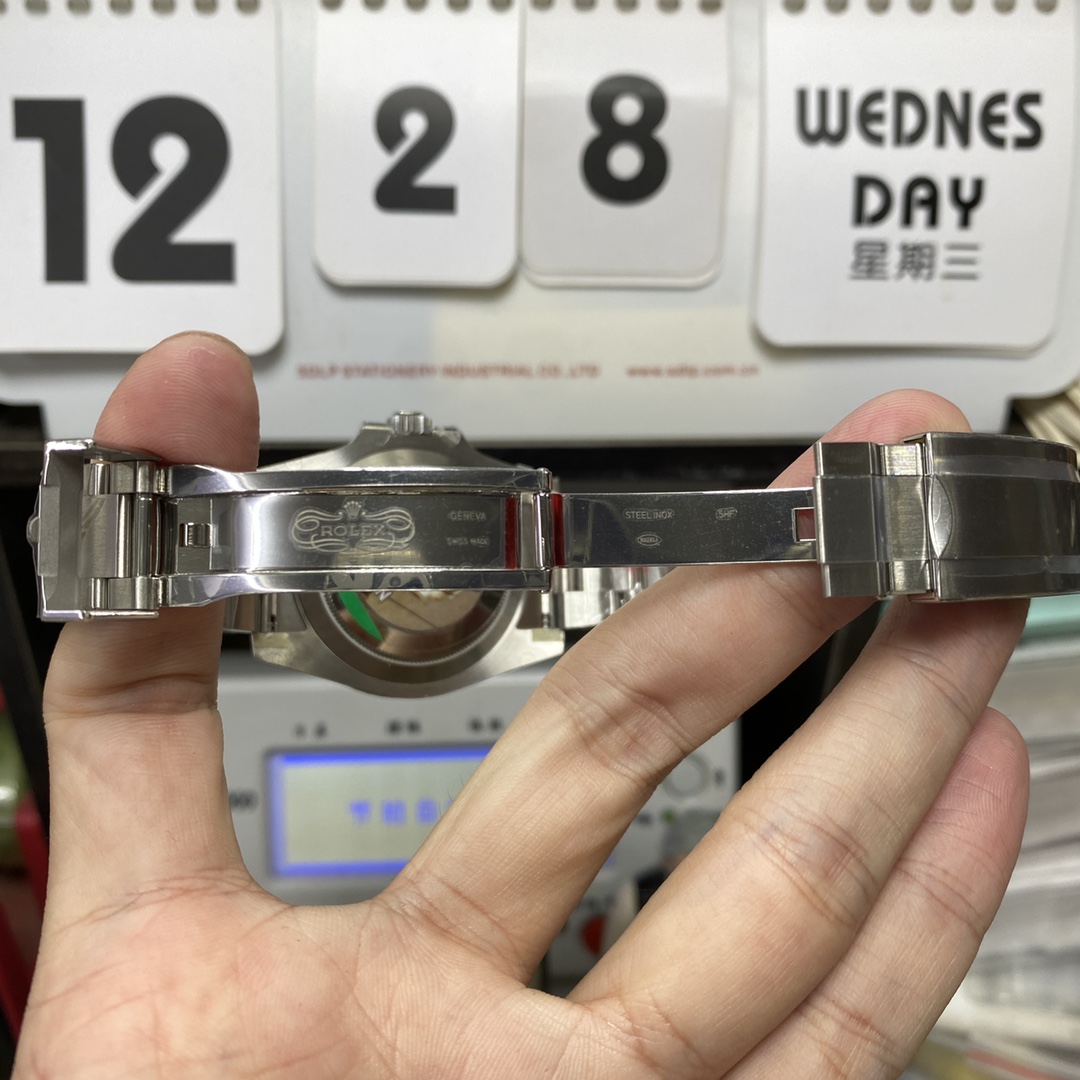 Rolex Submariner Series 116610LV-0002, Green Hulk, 40mm size.