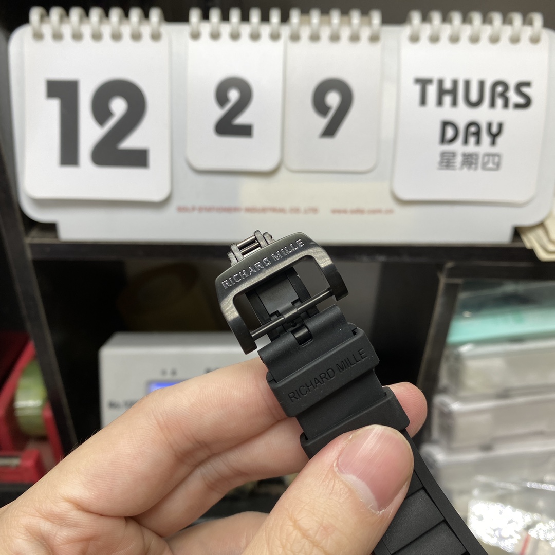 Richard Mille Men's Collection series RM052, Skull Design Black Case Rubber Strap, 42.7×50mm size.