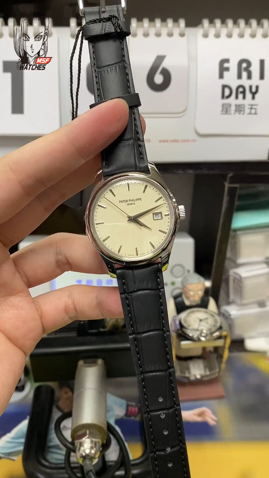 Patek Philippe Classical Watch Series 5527, White Case, White Dial, 39mm Size, Hinged Case Back.